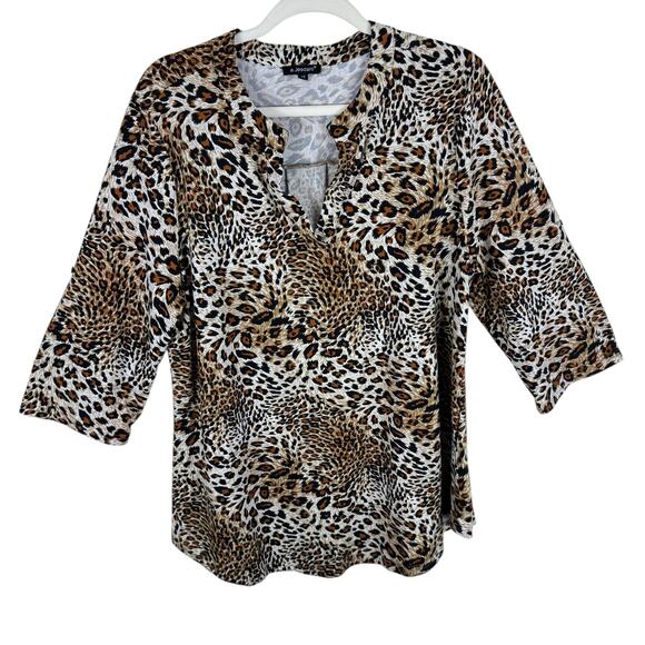 A. Jesdani Leopard Print 3/4 Roll Tab Sleeve Split Neck Stretchy Blouse Size 1X - Picture 1 of 7